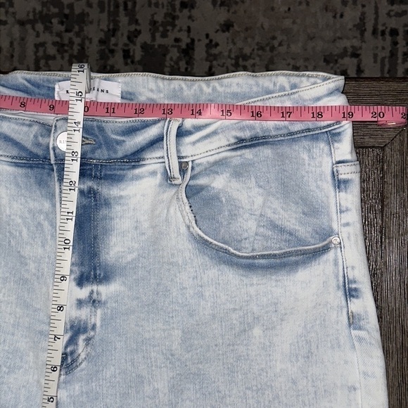 Risen Cassidy Light Wash High Rise Straight Leg Jeans - Picture 8 of 12